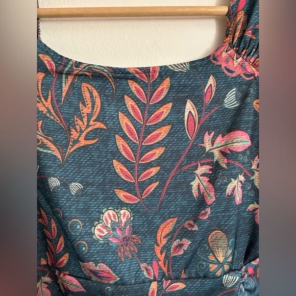 Averie Halley Ruched Floral Midi Dress Size Small - Picture 10 of 11